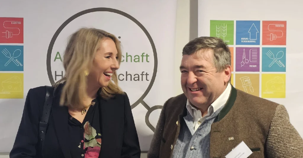 Kultusministerin Anna Stolz mit Sepp Lausch